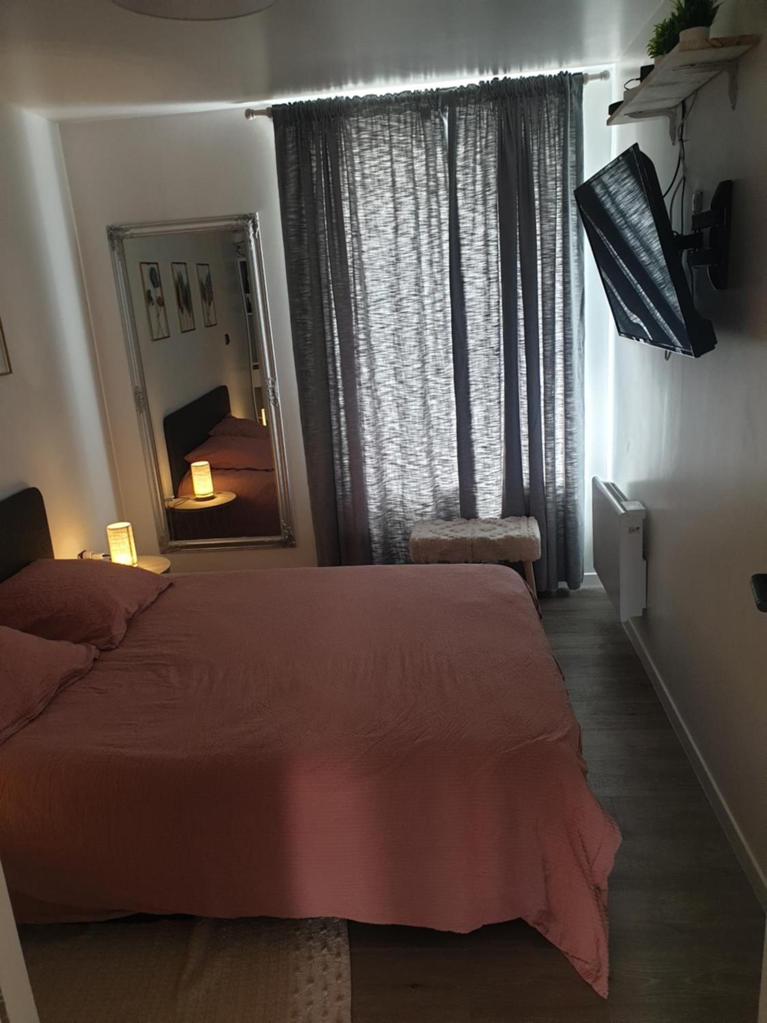 L'Hirondelle Appartement Pre-en-Pail-Saint-Samson Buitenkant foto